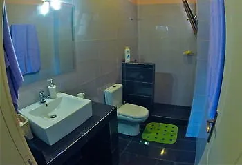 克提马达夫尼酒店 *